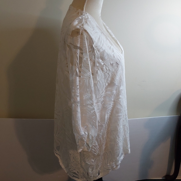 Notations Woman 2 piece tank top Overlay. Chic laced design - Picture 7 of 8